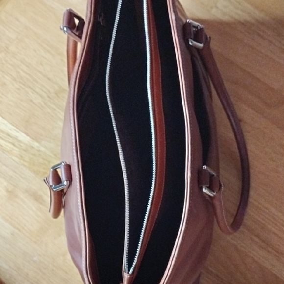 Coach Hampton Business Tote - Picture 11 of 15